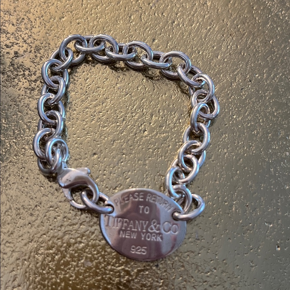 Tiffany & Co Sterling Silver Bracelet "Return to Tiffany" Oval link - Picture 2 of 4